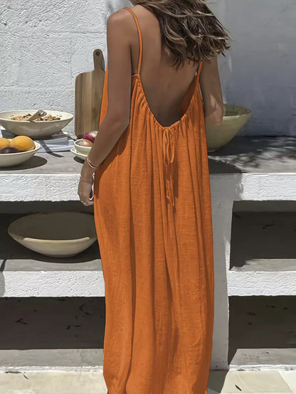 Robe longue plissée femme coloris clair vue de face